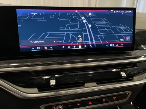 Used 2026 BMW X7 M60i AWD/4WD image 22