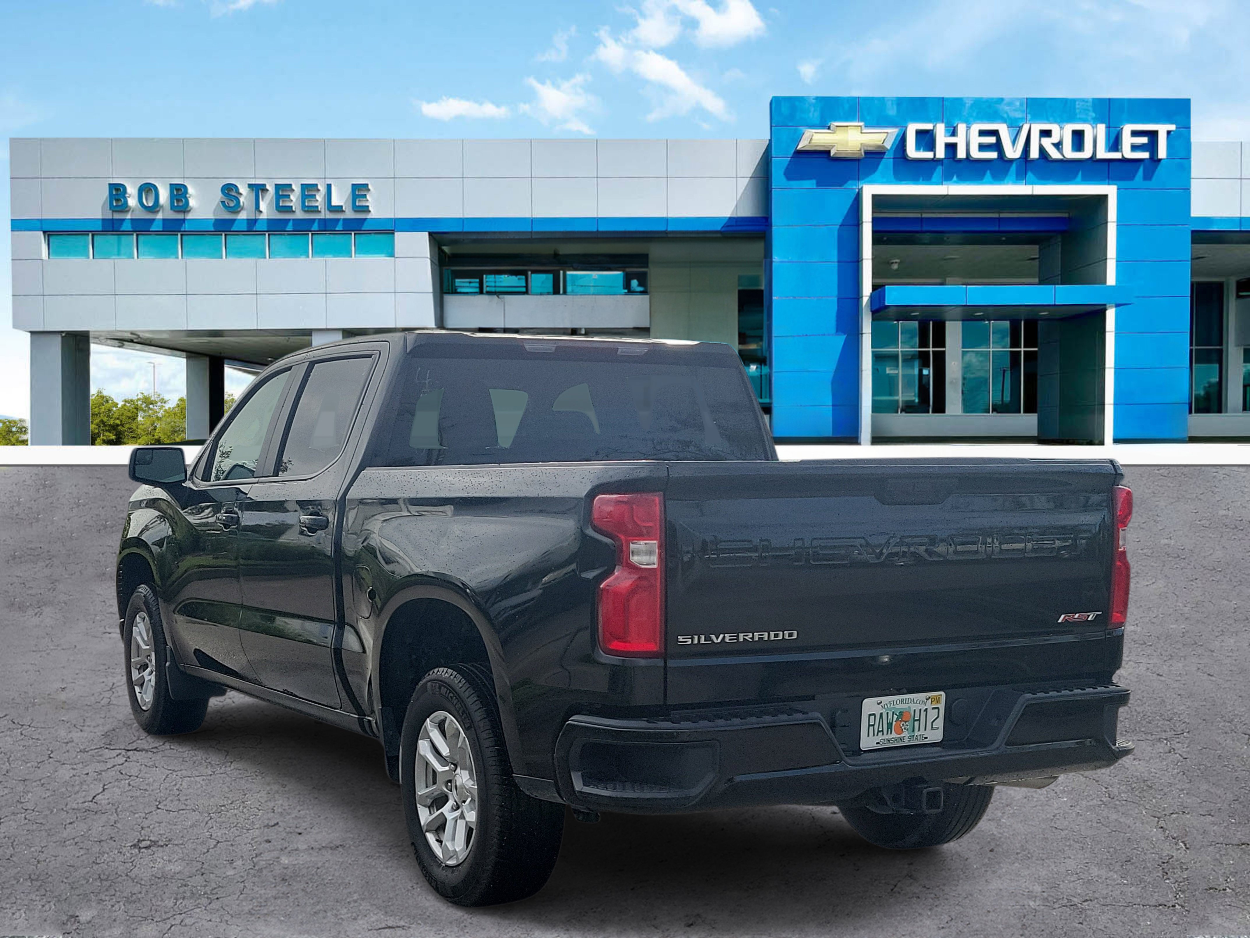 Certified 2026 Chevrolet Silverado 1500 RST RWD image 4