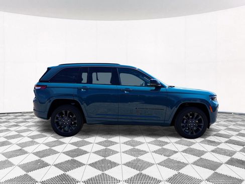 New 2026 Jeep Grand Cherokee Limited AWD/4WD image 11