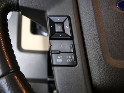 Used 2013 Ford F150 XLT w/ XLT Chrome Pkg image 24