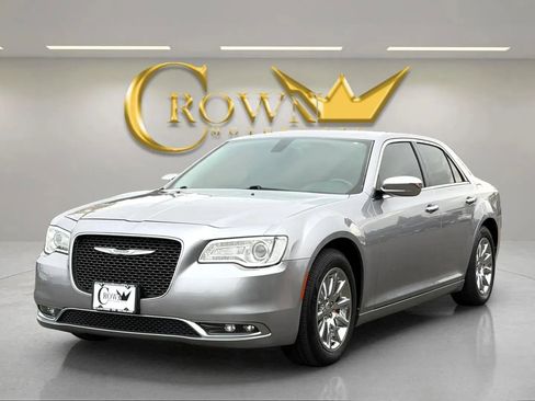 Used 2016 Chrysler 300 C image 1