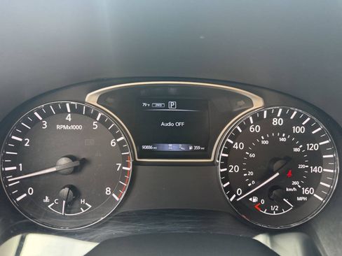 Used 2020 Nissan Pathfinder SL AWD/4WD image 16
