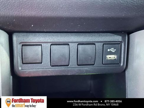 Certified 2022 Toyota Corolla Cross LE image 24