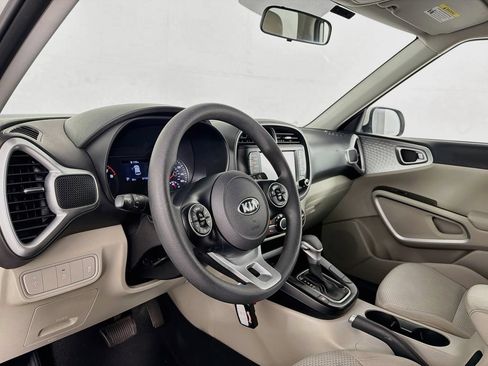 Used 2021 Kia Soul LX FWD image 14