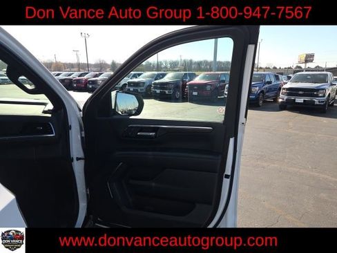 Used 2025 Chevrolet Tahoe LT image 24