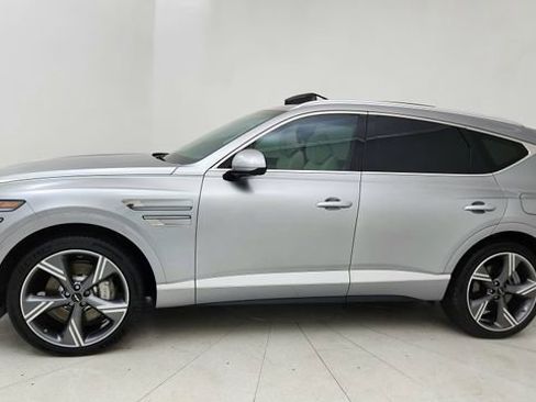 Used 2025 Genesis GV80 3.5T Prestige image 3