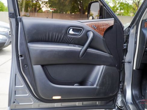 Used 2017 Nissan Armada SL w/ Moonroof Package image 8