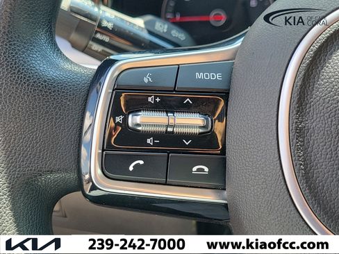 Used 2023 Kia Sorento LX AWD/4WD image 25