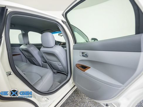 Used 2006 Buick LaCrosse CXL w/ Chrome Appearance Package FWD image 30