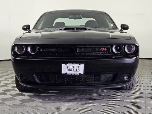Used 2016 Dodge Challenger R/T RWD image 2