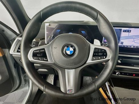 Used 2026 BMW X7 xDrive40i w/ M Sport Package AWD/4WD image 11