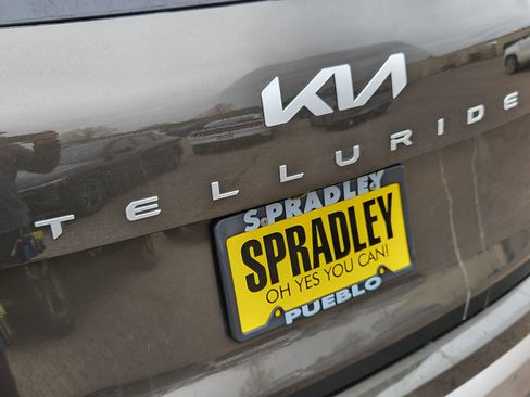 Used 2025 Kia Telluride S AWD/4WD image 12