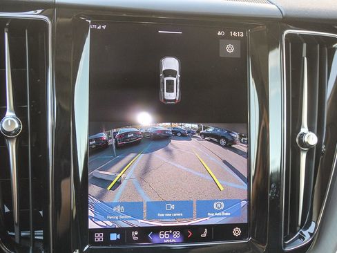 Used 2023 Volvo XC60 B5 Core w/ Climate Package image 27