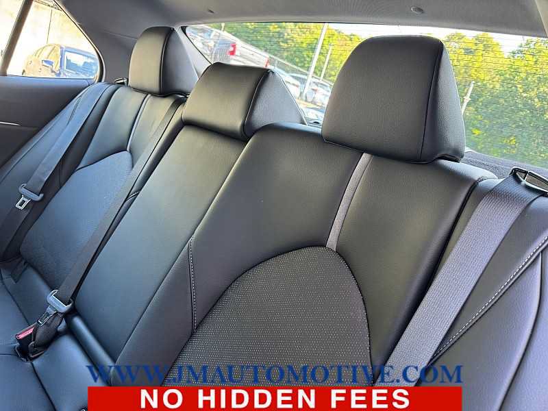 Used 2022 Toyota Camry XSE FWD image 15