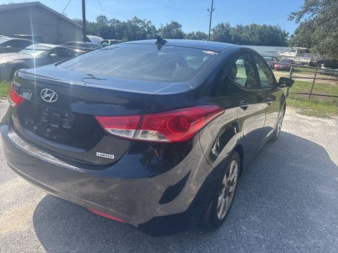 Used 2013 Hyundai Elantra Limited FWD image 4