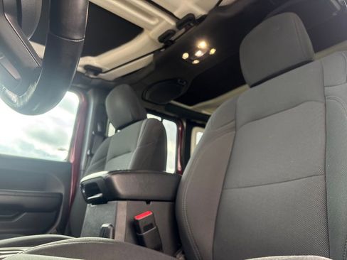 Used 2021 Jeep Wrangler Unlimited Sport image 8