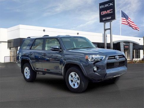 Used 2024 Toyota 4Runner SR5 image 3