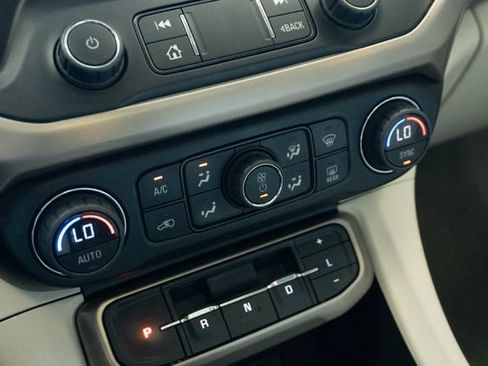 Used 2023 GMC Acadia Denali FWD image 32