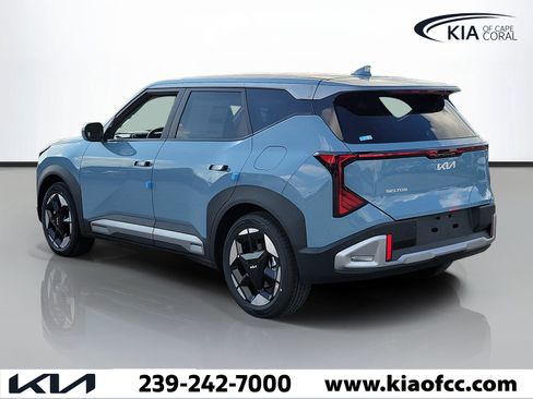 New 2027 Kia Seltos S FWD image 4