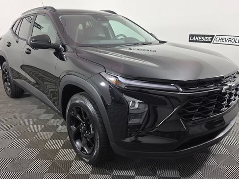 New 2026 Chevrolet Trax LT w/ Driver Confidence Package FWD image 8