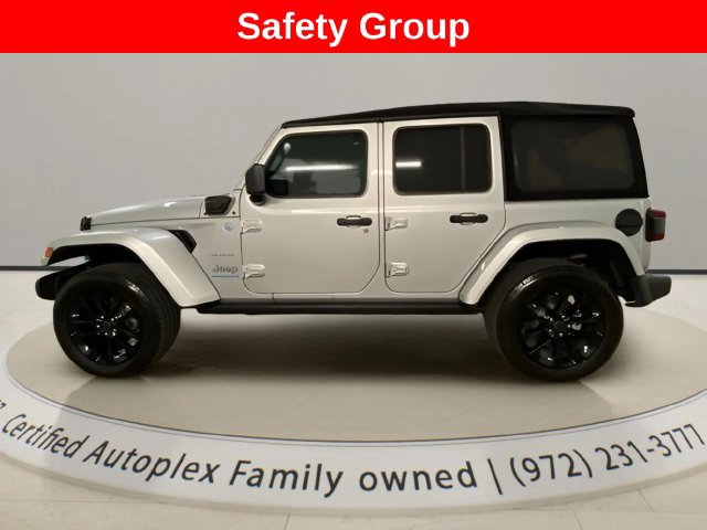Used 2024 Jeep Wrangler Unlimited Sahara w/ Safety Group AWD/4WD image 2