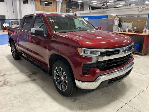 Used 2023 Chevrolet Silverado 1500 LT w/ Z71 Off-Road Package image 1
