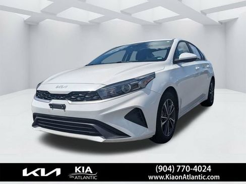 Used 2024 Kia Forte LXS FWD image 7