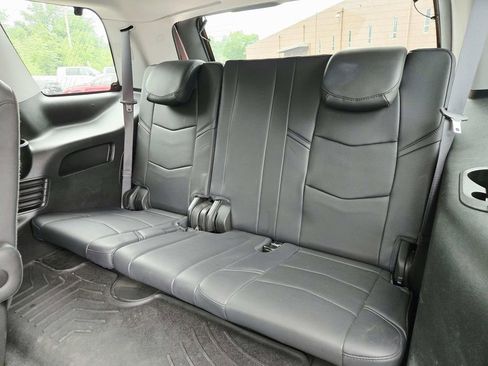 Used 2018 Cadillac Escalade Premium Luxury w/ LPO, Radiant Package AWD/4WD image 17