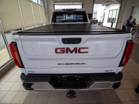 Used 2022 GMC Sierra 2500 SLT w/ SLT Preferred Package image 8