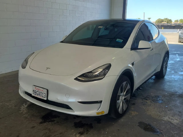 Used 2022 Tesla Model Y Long Range AWD/4WD image 3