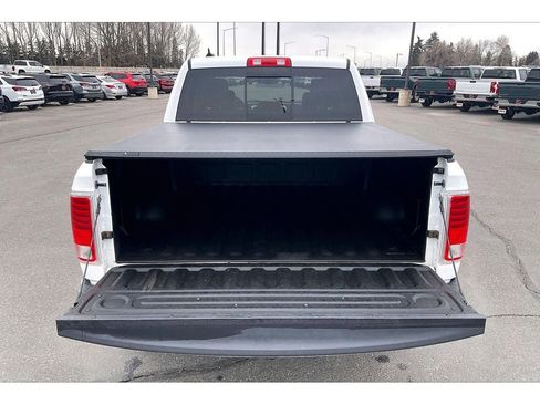 Used 2018 RAM 1500 Laramie w/ Convenience Group image 11