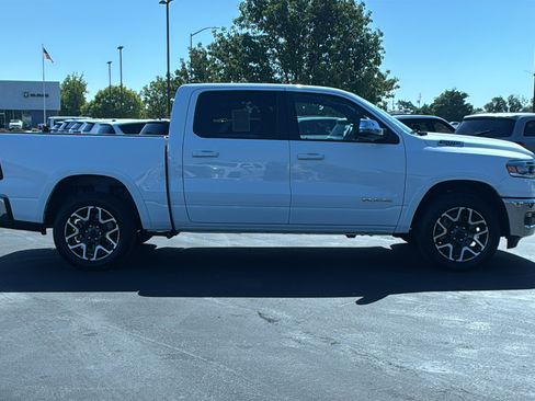 Used 2025 RAM 1500 Laramie AWD/4WD image 2