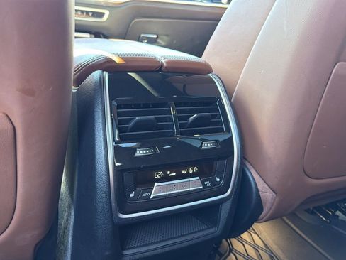 Used 2023 BMW X7 M60i w/ Executive Package image 28