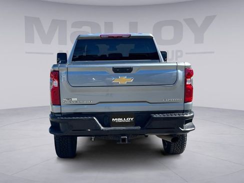 Used 2024 Chevrolet Silverado 2500 Custom w/ Custom Value Package image 4