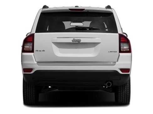 Used 2014 Jeep Compass Latitude AWD/4WD image 5