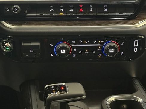 New 2026 Chevrolet Silverado 1500 RST w/ LPO, Dark Essentials Package AWD/4WD image 17