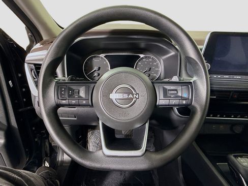 Used 2022 Nissan Rogue SV AWD/4WD image 13