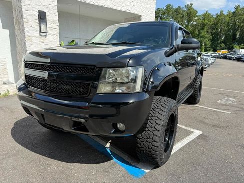 Used 2011 Chevrolet Avalanche LTZ AWD/4WD image 10