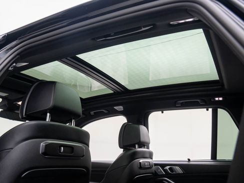 Certified 2025 BMW X5 M60i image 18