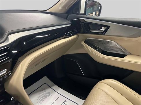 Used 2023 Acura MDX SH-AWD w/ Technology Package image 30