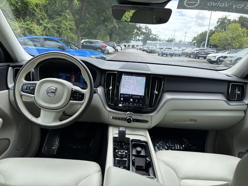 Certified 2024 Volvo XC60 B5 Core w/ Protection Package Premier AWD/4WD image 30