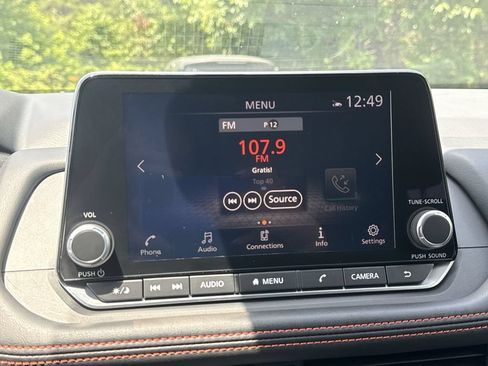 Used 2025 Nissan Rogue SV w/ Rock Creek Premium Package AWD/4WD image 19