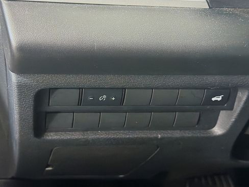 Used 2024 Mitsubishi Outlander SE FWD image 16