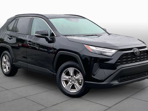 Used 2025 Toyota RAV4 XLE w/ Weather Package AWD/4WD image 3