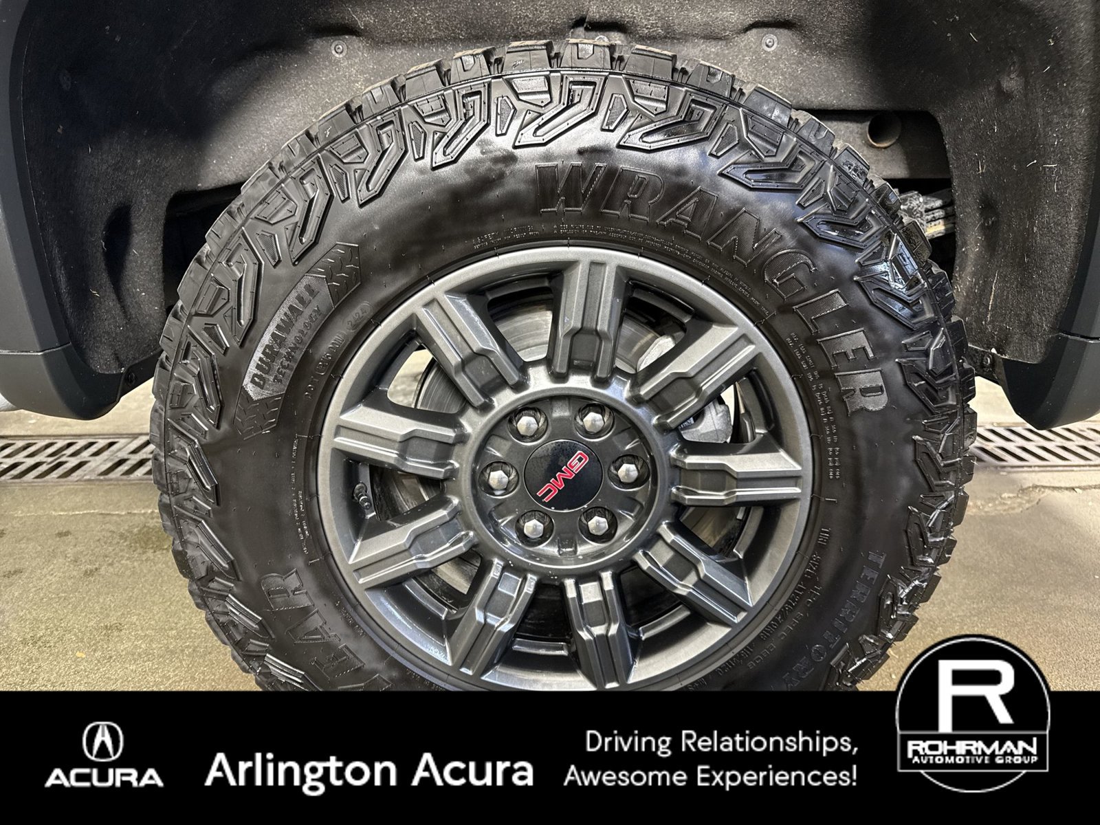 Used 2024 GMC Sierra 1500 AT4X AWD/4WD image 5