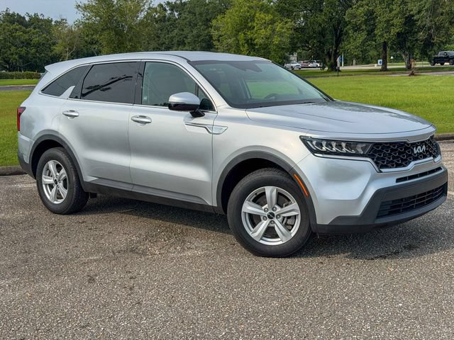 Used 2022 Kia Sorento LX FWD image 1