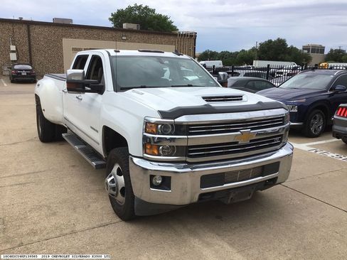Used 2019 Chevrolet Silverado 3500 LTZ w/ Duramax Plus Package AWD/4WD image 6