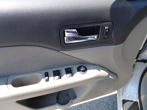 Used 2012 Ford Fusion S image 12