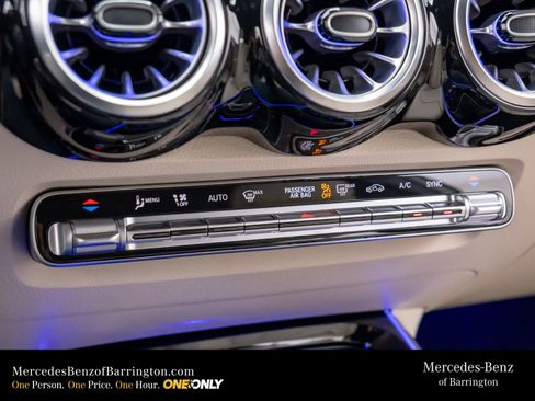 New 2025 Mercedes-Benz GLB 250 4MATIC image 26