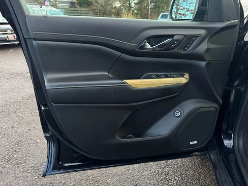 Used 2019 GMC Acadia Denali w/ LPO, Floor Liner Package image 10